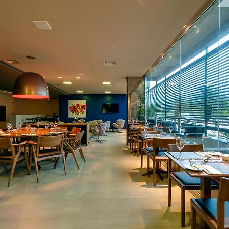 Denali Hotel Anapolis Bagian luar foto