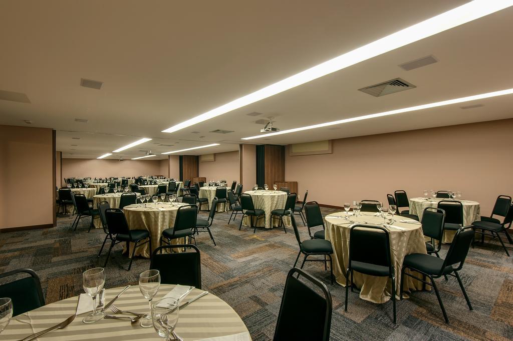 Denali Hotel Anapolis Bagian luar foto