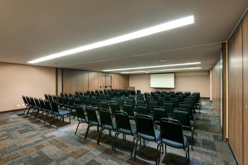 Denali Hotel Anapolis Bagian luar foto