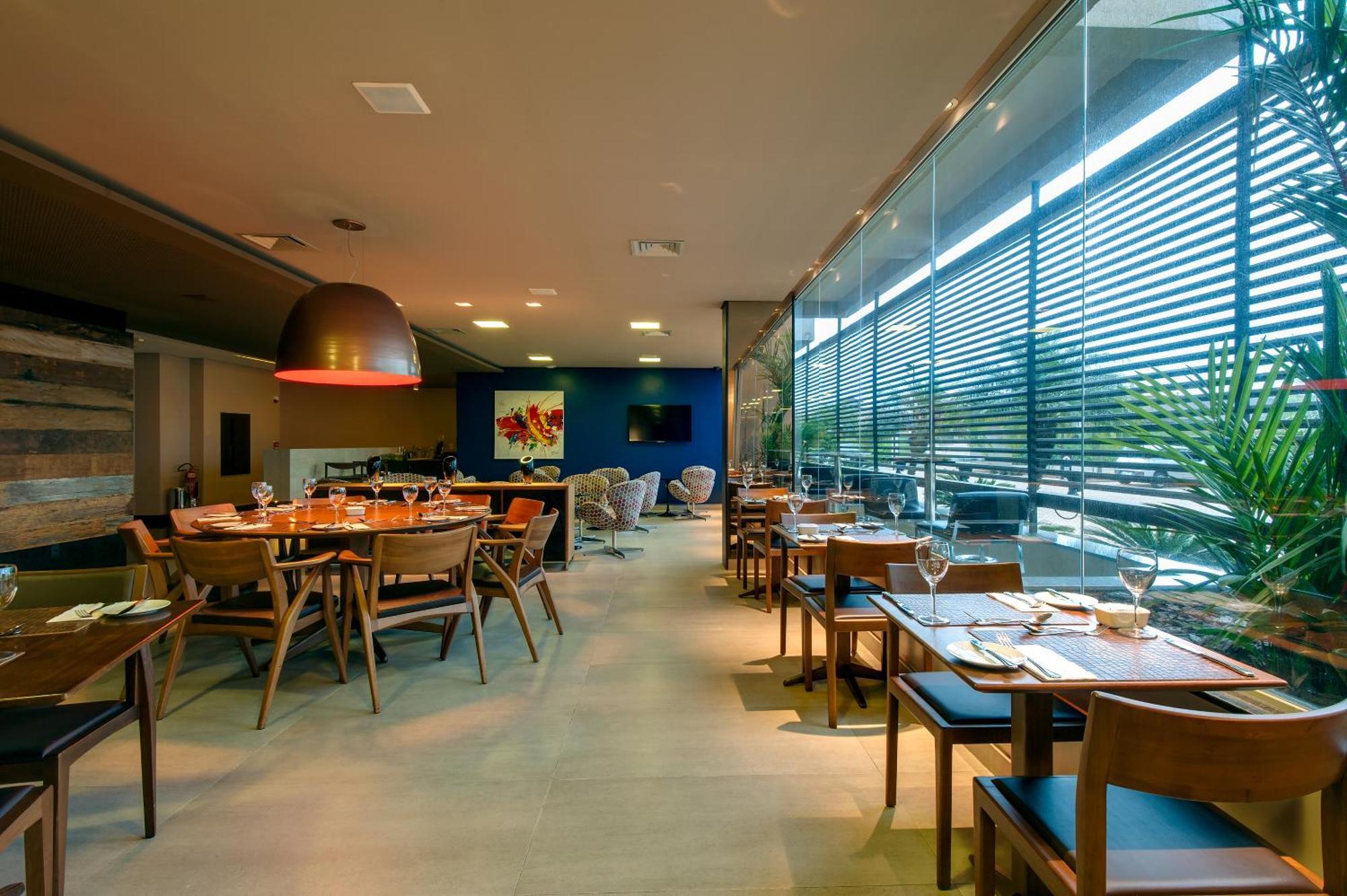 Denali Hotel Anapolis Bagian luar foto