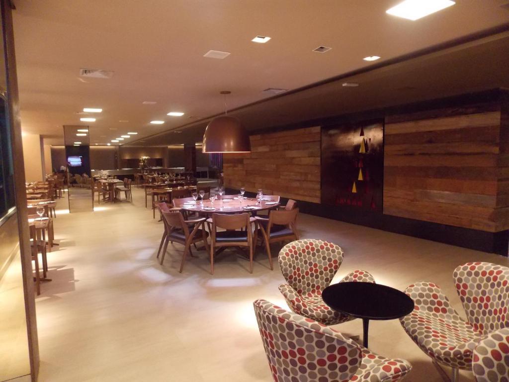 Denali Hotel Anapolis Bagian luar foto