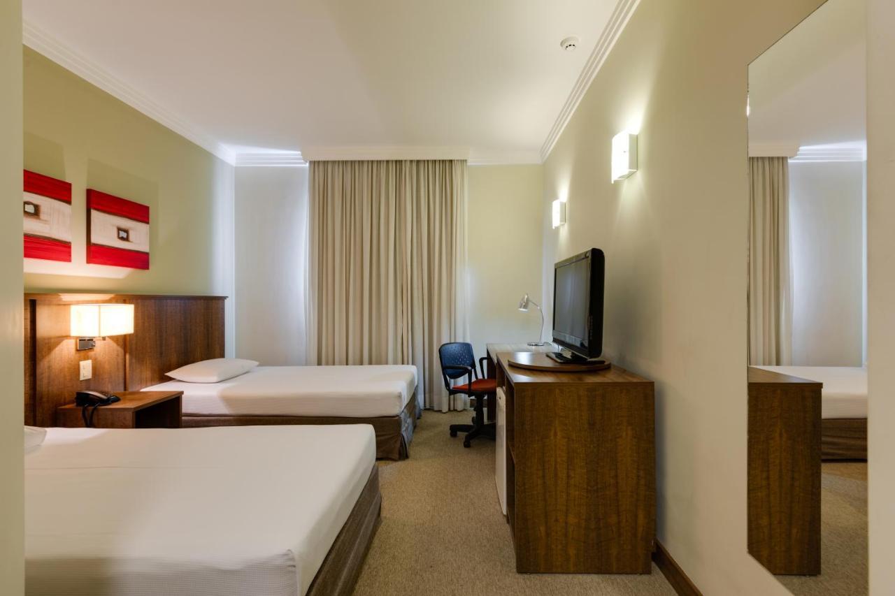 Denali Hotel Anapolis Bagian luar foto