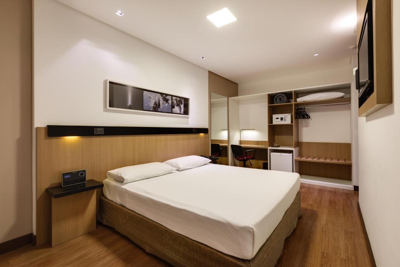 Denali Hotel Anapolis Bagian luar foto